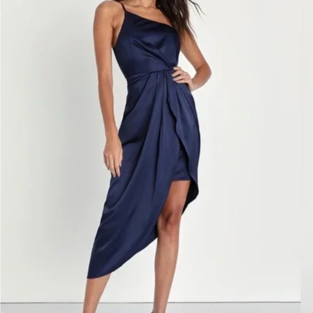 Lulu's One Shoulder Black Dress